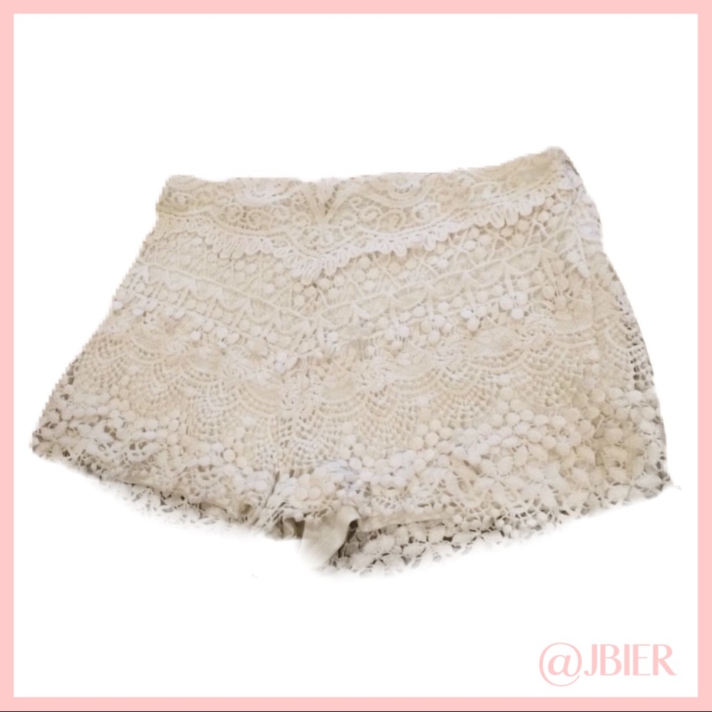 Kimchi Blue Cream Lace Shorts